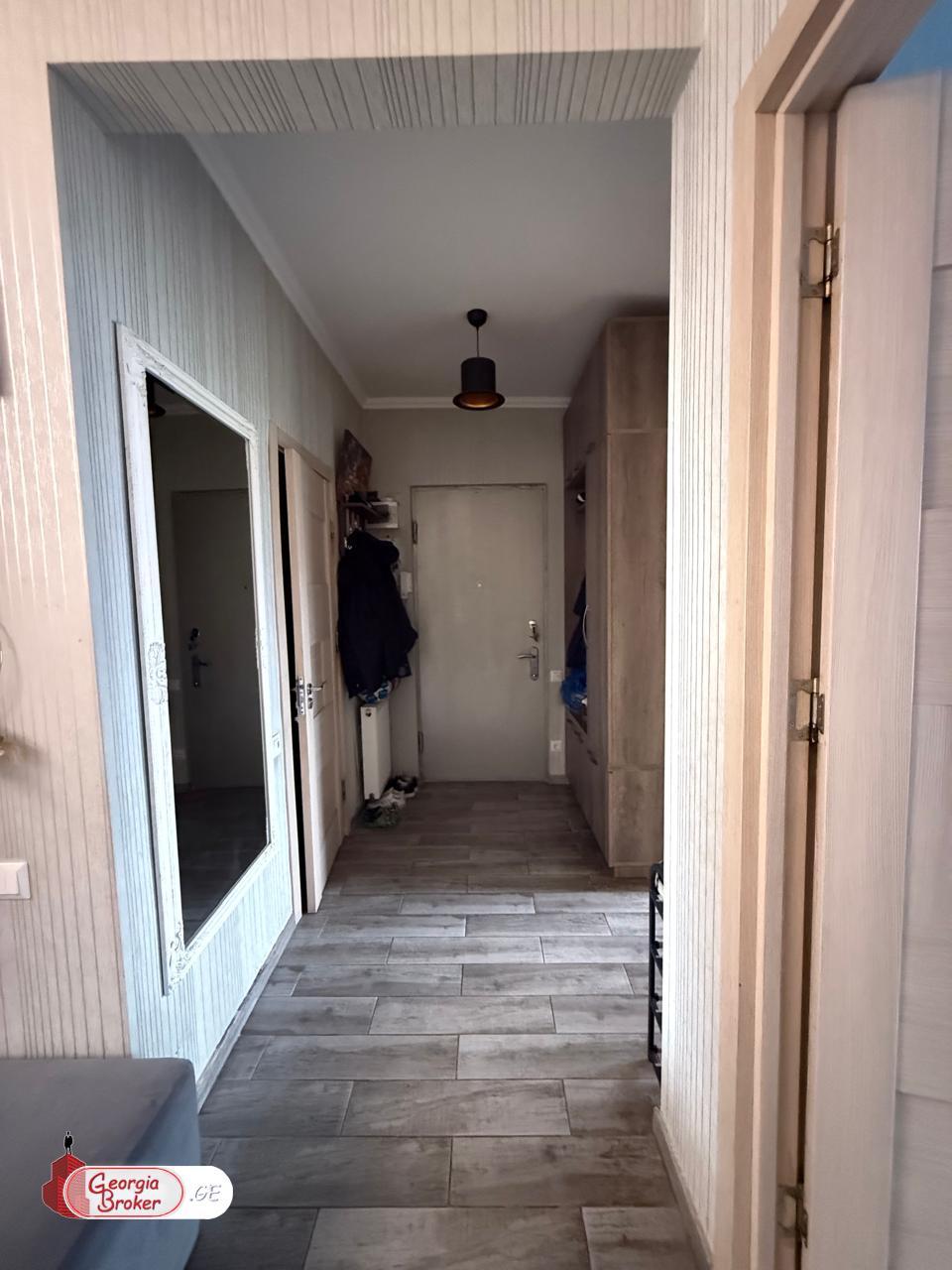 იყიდება ახალი გარემონტებული 3 ოთახიანი ბინა